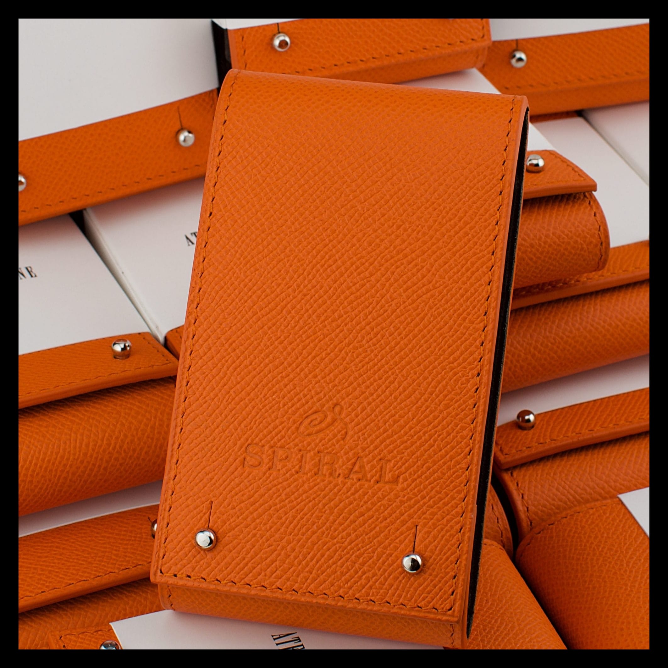 Etui cuir pour une montre – Image 1